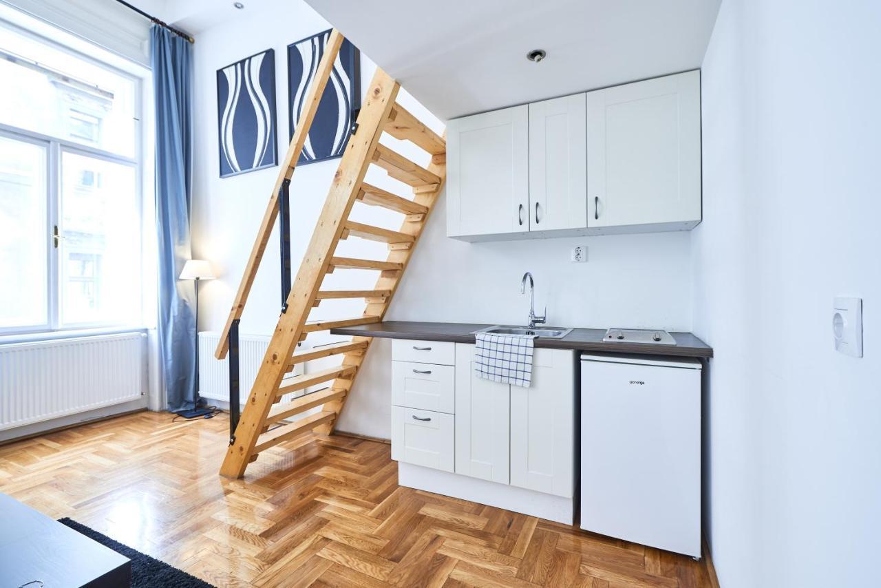 Large Apartment For Groups City Center Dist. VII Budapest Eksteriør bilde