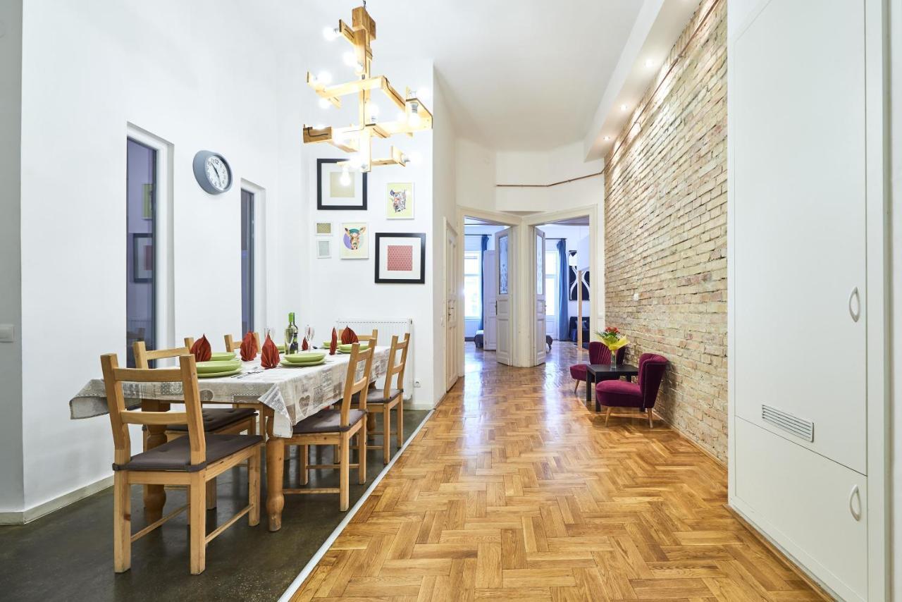 Large Apartment For Groups City Center Dist. VII Budapest Eksteriør bilde
