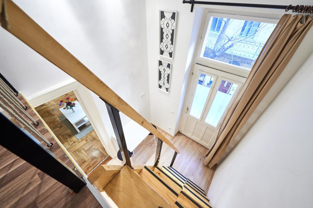 Large Apartment For Groups City Center Dist. VII Budapest Eksteriør bilde
