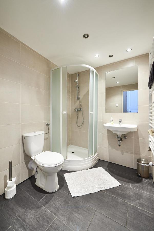 Large Apartment For Groups City Center Dist. VII Budapest Eksteriør bilde
