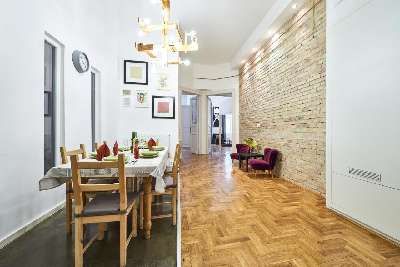 Large Apartment For Groups City Center Dist. VII Budapest Eksteriør bilde