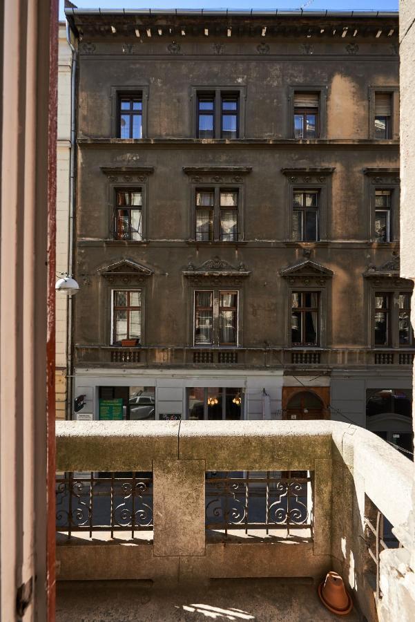 Large Apartment For Groups City Center Dist. VII Budapest Eksteriør bilde